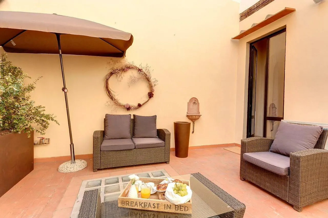 Apartment Courtyard Suite Florence