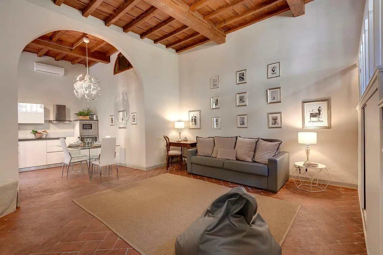 Apartment Courtyard Suite Florence Italy