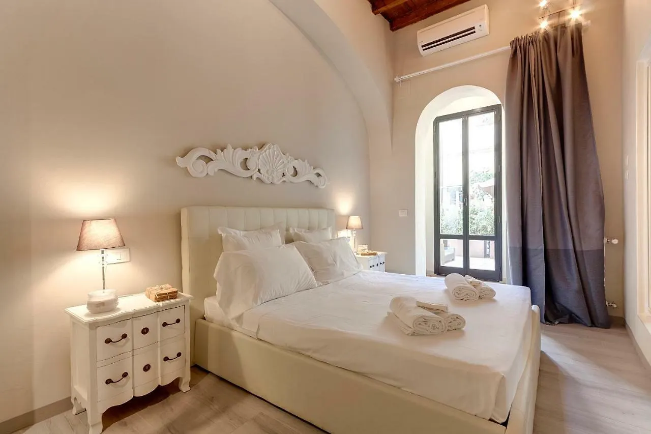 Courtyard Suite Florence Italy