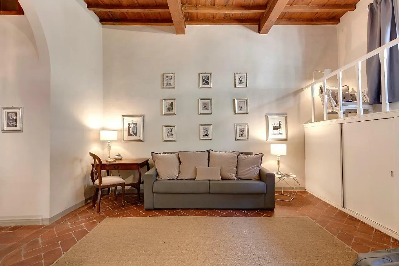 Courtyard Suite Florence 0*,