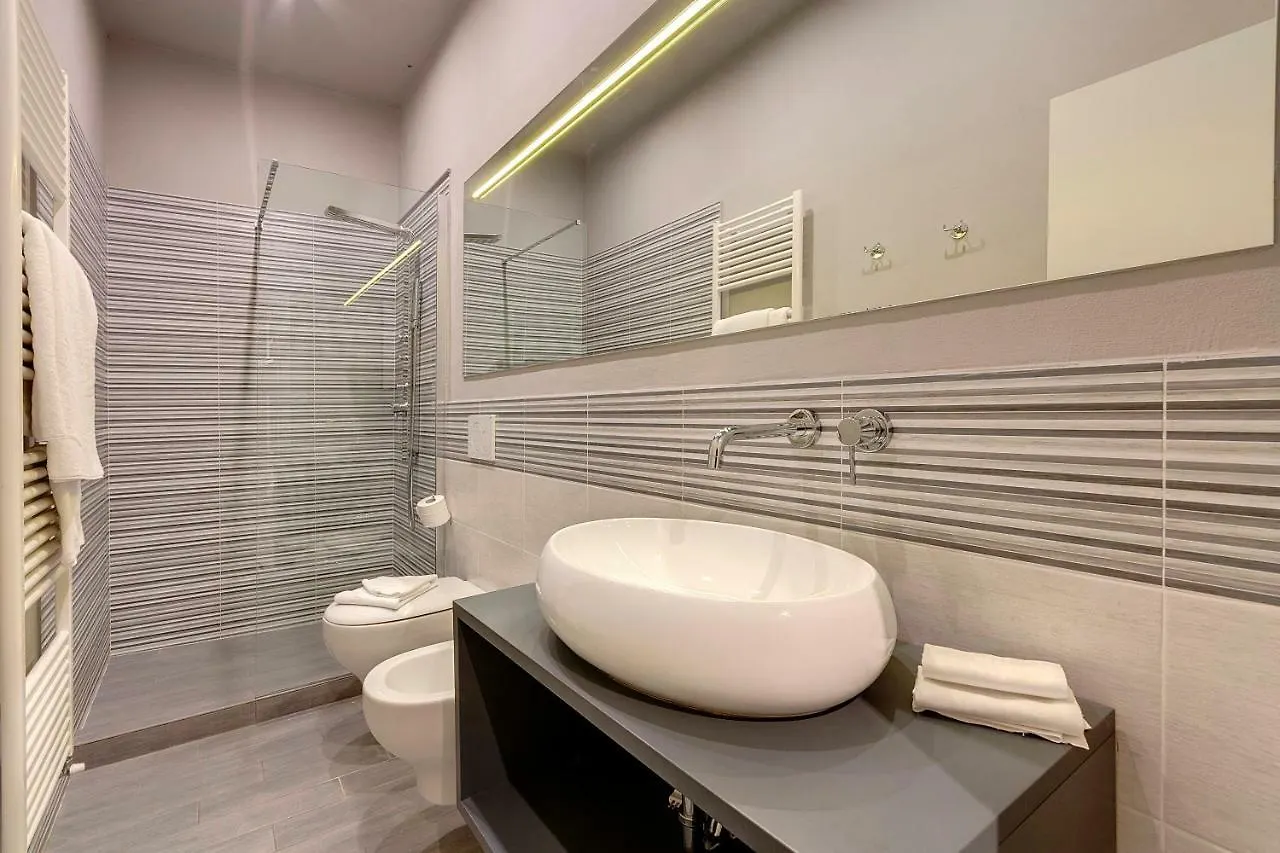 Courtyard Suite Firenze 0*,  Italia